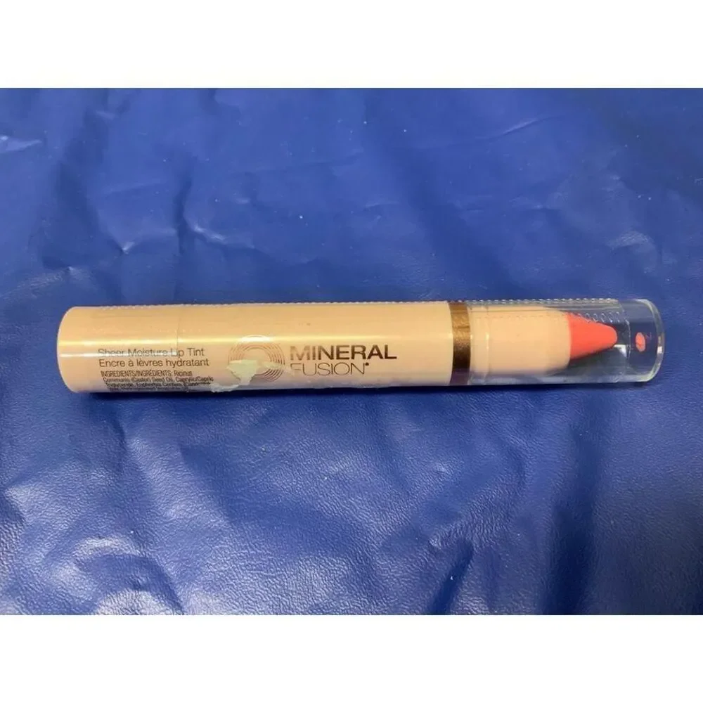 Mineral Fusion new‎ sealed sheer lip tint free ship